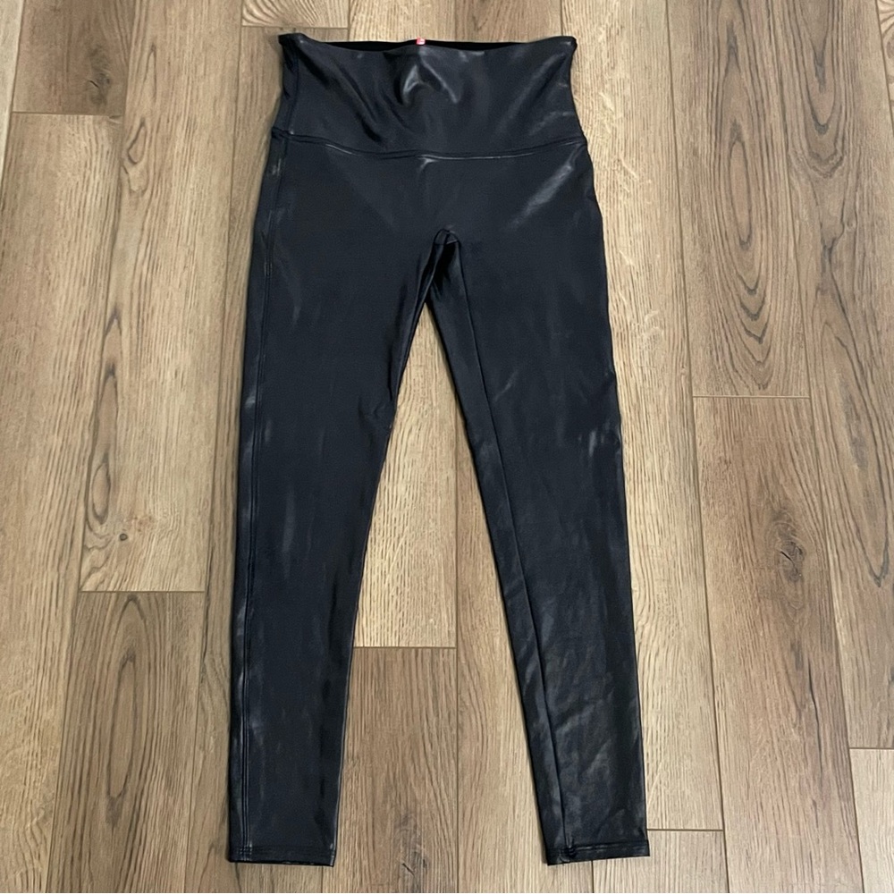SPANX Faux Leather Wide Waistband‎ Black